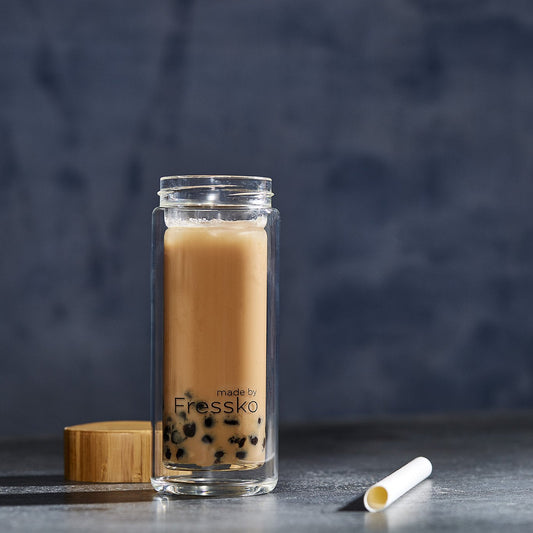 Milk bubble tea in glass TOUR Fressko flask